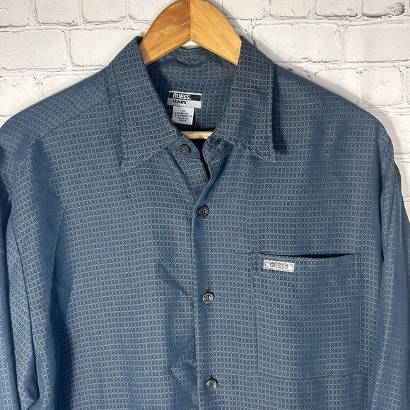 Guess Jeans Rayon Button Down Long Sleeve Shirt size Medium M USA - Picture 2 of 8